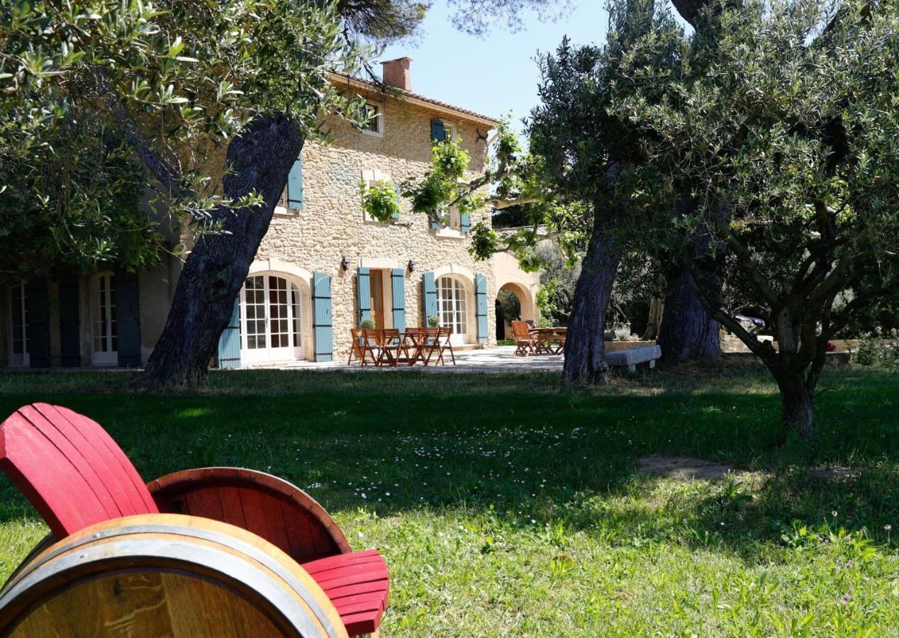Desir De Provence Bed & Breakfast Sarrians Exterior photo